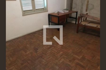 Casa à venda com 3 quartos, 230m² em Parque Colonial, São Paulo