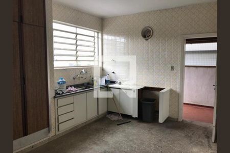 Casa à venda com 3 quartos, 230m² em Parque Colonial, São Paulo