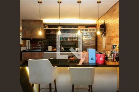 Casa à venda com 4 quartos, 180m² em Aclimação, São Paulo