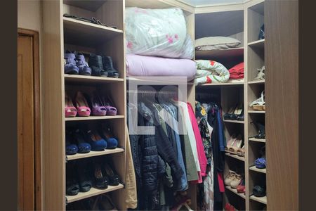 Casa à venda com 5 quartos, 220m² em Vila Fachini, São Paulo