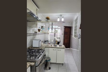 Casa à venda com 5 quartos, 220m² em Vila Fachini, São Paulo