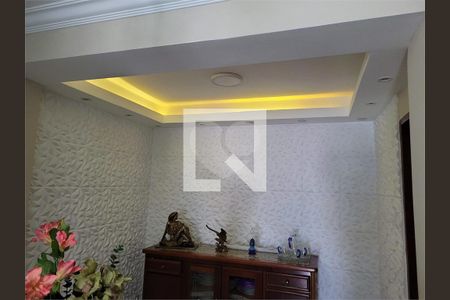 Casa à venda com 5 quartos, 220m² em Vila Fachini, São Paulo