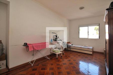 Casa à venda com 4 quartos, 248m² em Vila Cordeiro, São Paulo