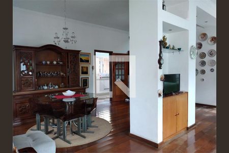 Casa à venda com 4 quartos, 248m² em Vila Cordeiro, São Paulo