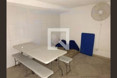 Casa à venda com 3 quartos, 237m² em Cambuci, São Paulo