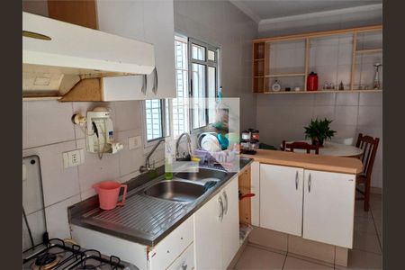 Casa à venda com 4 quartos, 179m² em Chácara Inglesa, São Paulo