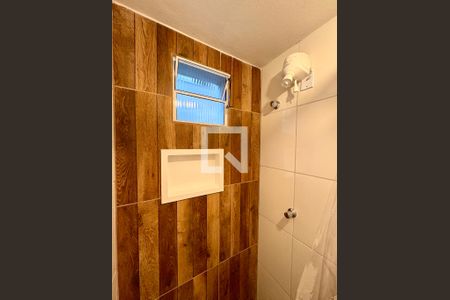 Banheiro Social de kitnet/studio para alugar com 1 quarto, 42m² em Vila Tupi, Várzea Paulista