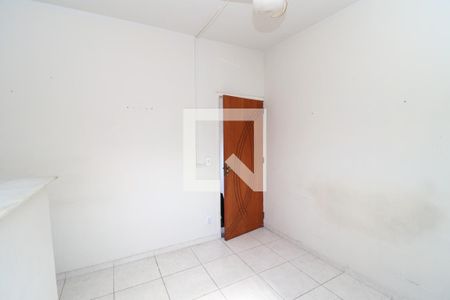 Sala de apartamento para alugar com 2 quartos, 50m² em Jardim Guanabara, Rio de Janeiro