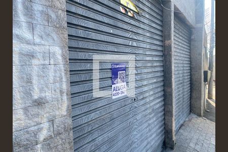 Fachada e Placa de apartamento para alugar com 2 quartos, 50m² em Jardim Guanabara, Rio de Janeiro