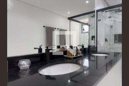 Banheiro da Suíte 4 de casa à venda com 4 quartos, 550m² em Lapa, São Paulo