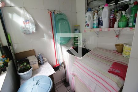 Área de Serviço de apartamento à venda com 2 quartos, 52m² em Padroeira, Osasco