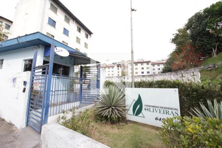 Fachada e portaria de apartamento à venda com 2 quartos, 52m² em Padroeira, Osasco