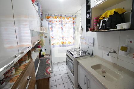 Cozinha de apartamento à venda com 2 quartos, 52m² em Padroeira, Osasco