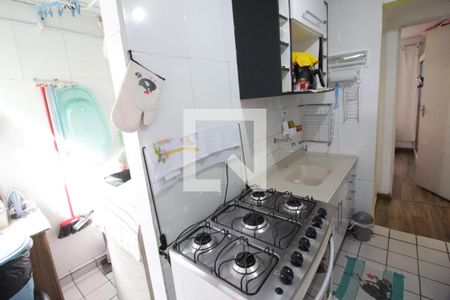 Cozinha de apartamento à venda com 2 quartos, 52m² em Padroeira, Osasco