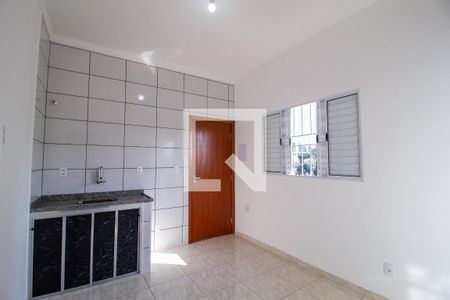 Sala de kitnet/studio para alugar com 1 quarto, 28m² em Jardim Vergueiro, Sorocaba