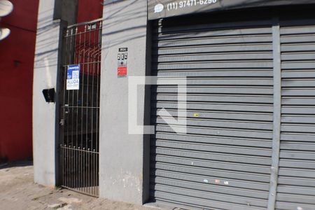 Fachada de casa para alugar com 2 quartos, 48m² em Jardim Julio, Barueri