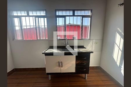 Cozinha de casa para alugar com 2 quartos, 48m² em Jardim Julio, Barueri