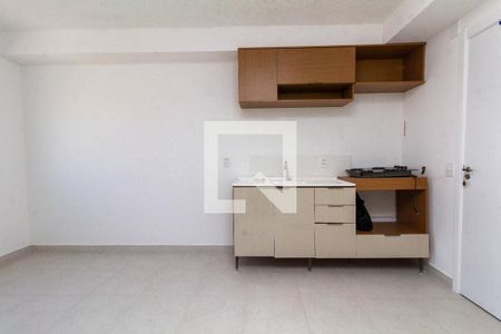 Sala, Cozinha e Área de Serviço de apartamento para alugar com 2 quartos, 32m² em Engenheiro Goulart, São Paulo