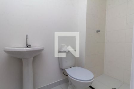 Banheiro de apartamento para alugar com 2 quartos, 32m² em Engenheiro Goulart, São Paulo