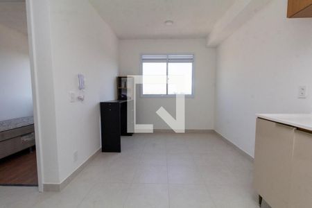Sala/Cozinha de apartamento para alugar com 2 quartos, 32m² em Engenheiro Goulart, São Paulo