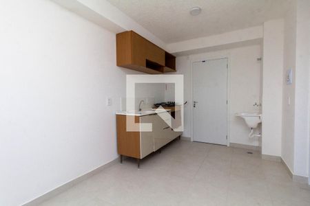 Sala, Cozinha e Área de Serviço de apartamento para alugar com 2 quartos, 32m² em Engenheiro Goulart, São Paulo