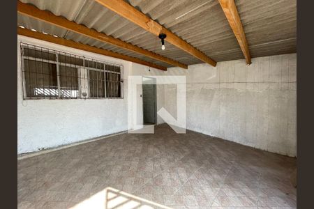 Garagem  de casa à venda com 5 quartos, 330m² em Jardim Ester, São Paulo