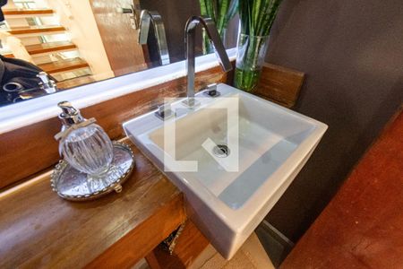 Lavabo de casa à venda com 3 quartos, 440m² em Cambuci, São Paulo
