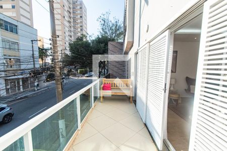 Varanda da sala de casa à venda com 3 quartos, 440m² em Cambuci, São Paulo