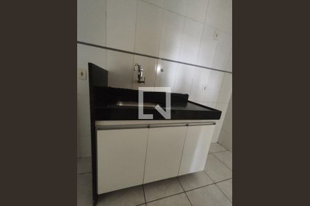 Cozinha de apartamento à venda com 2 quartos, 82m² em Morro do Confisco, Contagem