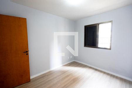 Quarto de apartamento à venda com 2 quartos, 99m² em Centro, Campinas