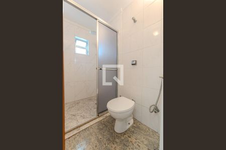Banheiro de kitnet/studio para alugar com 1 quarto, 45m² em Consolação, São Paulo