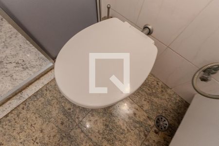 Banheiro de kitnet/studio para alugar com 1 quarto, 45m² em Consolação, São Paulo