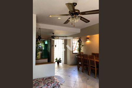 Casa à venda com 3 quartos, 115m² em Campo Belo, São Paulo