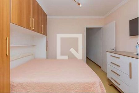 Casa à venda com 6 quartos, 226m² em Vila Bertioga, São Paulo