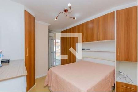 Casa à venda com 6 quartos, 226m² em Vila Bertioga, São Paulo