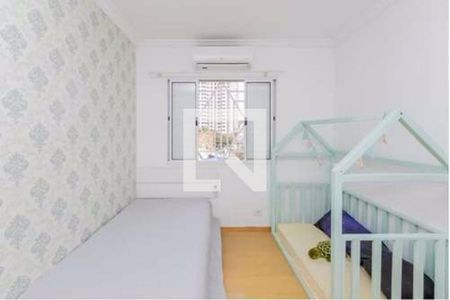 Casa à venda com 6 quartos, 226m² em Vila Bertioga, São Paulo