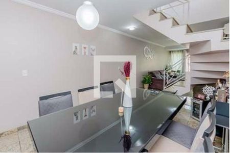 Casa à venda com 6 quartos, 226m² em Vila Bertioga, São Paulo