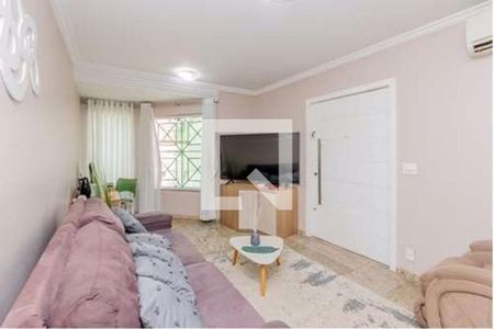 Casa à venda com 6 quartos, 226m² em Vila Bertioga, São Paulo