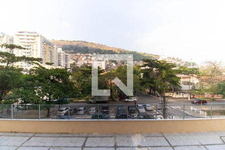Vista da Sala de apartamento à venda com 2 quartos, 62m² em Icaraí, Niterói