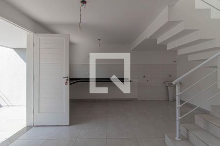 Sala de casa à venda com 2 quartos, 70m² em Vila Granada, São Paulo