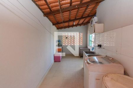 Área de Serviço de casa à venda com 3 quartos, 180m² em Casa, Contagem