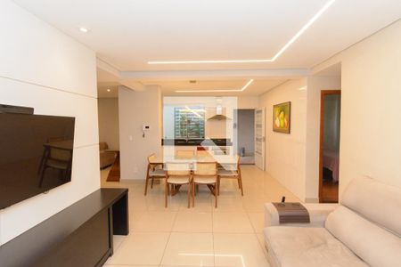 Sala de TV e Jantar de casa à venda com 3 quartos, 180m² em Casa, Contagem