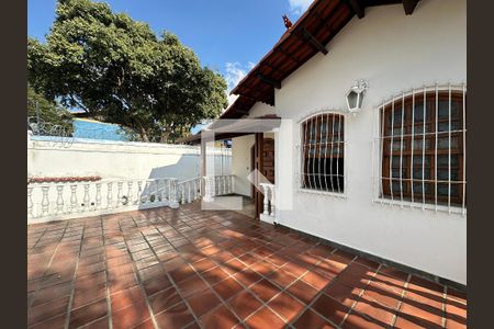 Casa à venda com 3 quartos, 360m² em Indaiá, Belo Horizonte
