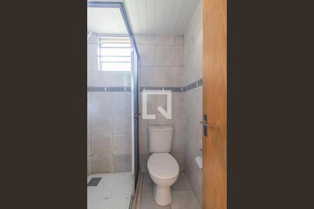 Banheiro de apartamento à venda com 2 quartos, 40m² em Partenon, Porto Alegre