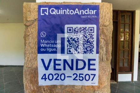 Plaquinha de casa de condomínio à venda com 4 quartos, 336m² em Itaipu, Niterói