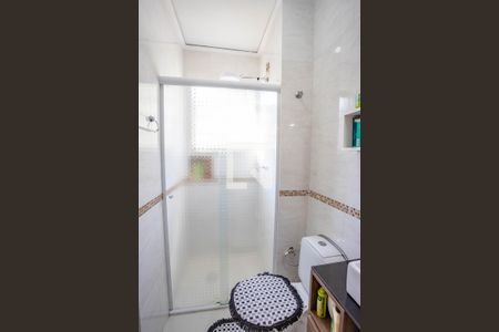 Banheiro Social de apartamento à venda com 2 quartos, 46m² em Campanário, Diadema