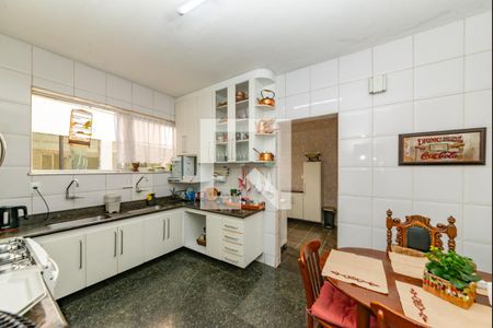 Cozinha de apartamento à venda com 4 quartos, 230m² em Buritis, Belo Horizonte