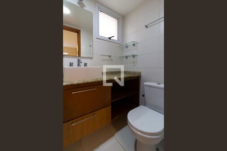 Banheiro da suíte de apartamento para alugar com 2 quartos, 70m² em Jardim Botânico, Rio de Janeiro