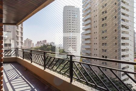 Sacada de apartamento à venda com 4 quartos, 482m² em Morumbi, São Paulo