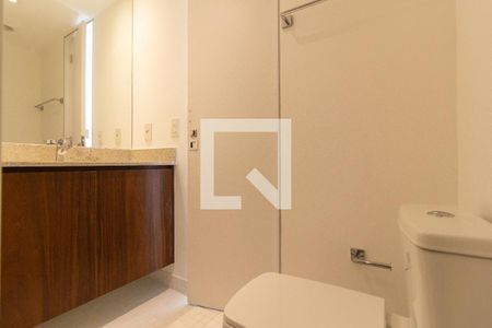 Banheiro de kitnet/studio para alugar com 1 quarto, 39m² em Pinheiros, São Paulo